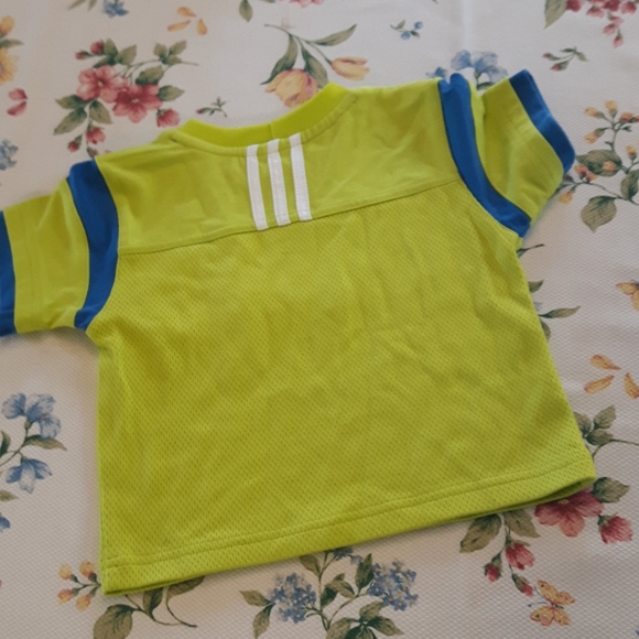 size 12M baby boys Adidas soccer shirts - Picture 4 of 6